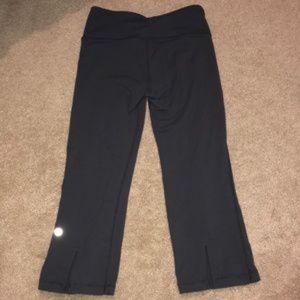 Charcoal cropped Lululemon running Pants